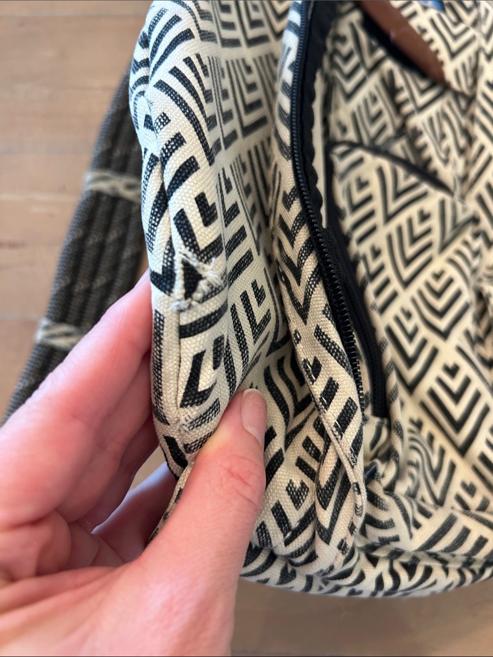 Kavu Black & Cream Chevron Sling Bag with Blue Logo Accent - Picture 5 of 5